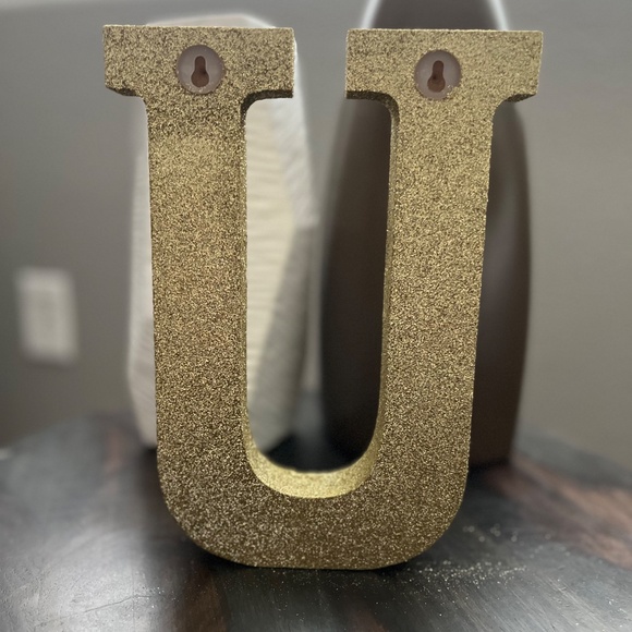 Gold Glitter Letter U - Picture 2 of 3